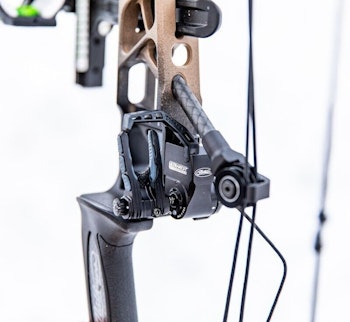 Say hello to the latest Mathews rest, the UltraRest Integrate MX2. It features a beefed-up launcher clad with rubbery silencing material. 